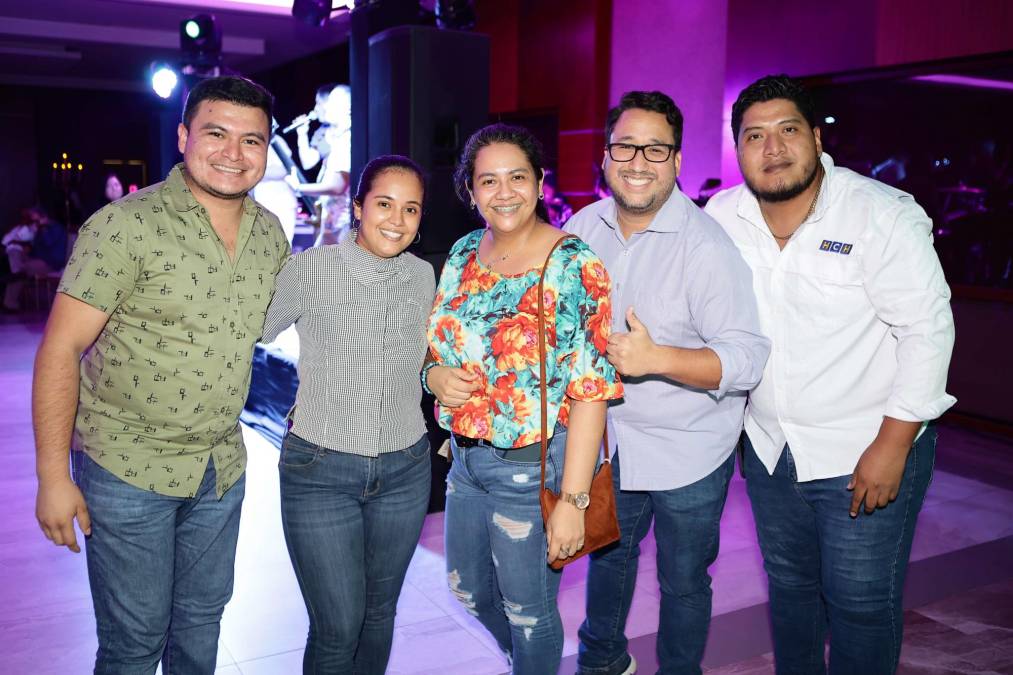 Reynel Gutiérrez, Ester Vásquez, Julia Wilson, Samuel Coello y Víctor Carranza