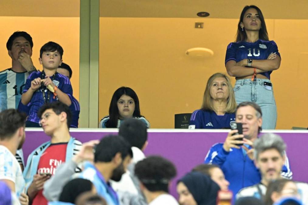 Antonela y sus hijos vivieron con mucha intensidad el Argentina vs Croacia.