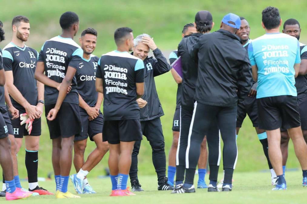Entrenamiento de la selección de Honduras previo al choque ante México por los cuartos de final de la Nations League.