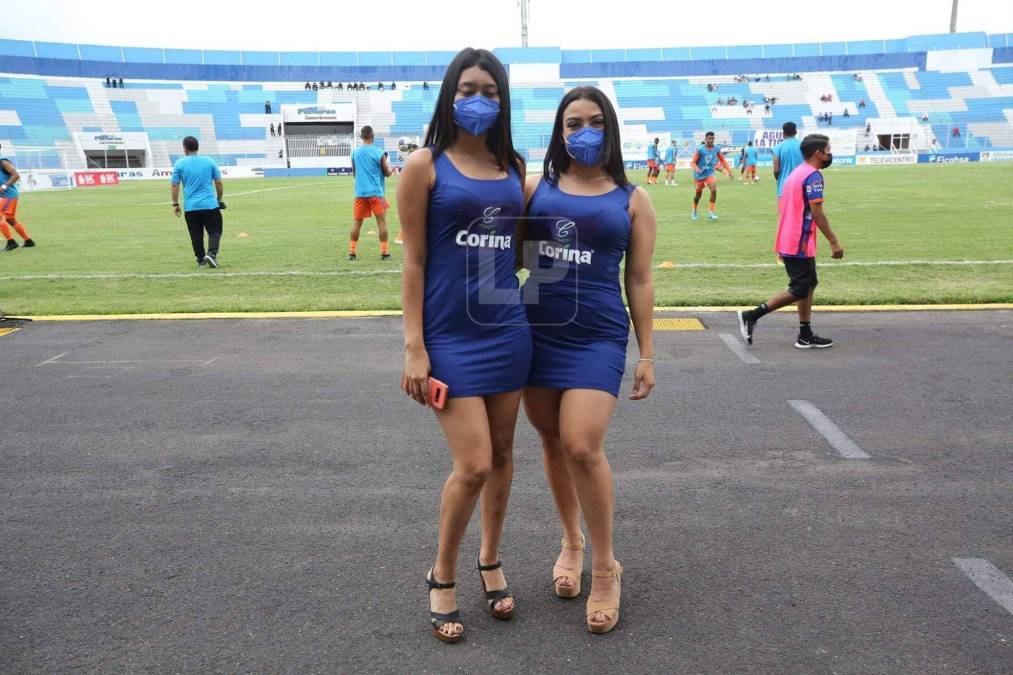 En Tegucigalpa se disputó un doble futbolero ya que se enfrentaron UPN vs Real Sociedad y posteriormente Olimpia vs Victoria. Las bellas chicas no podían faltar y se hicieron presente al estadio.
