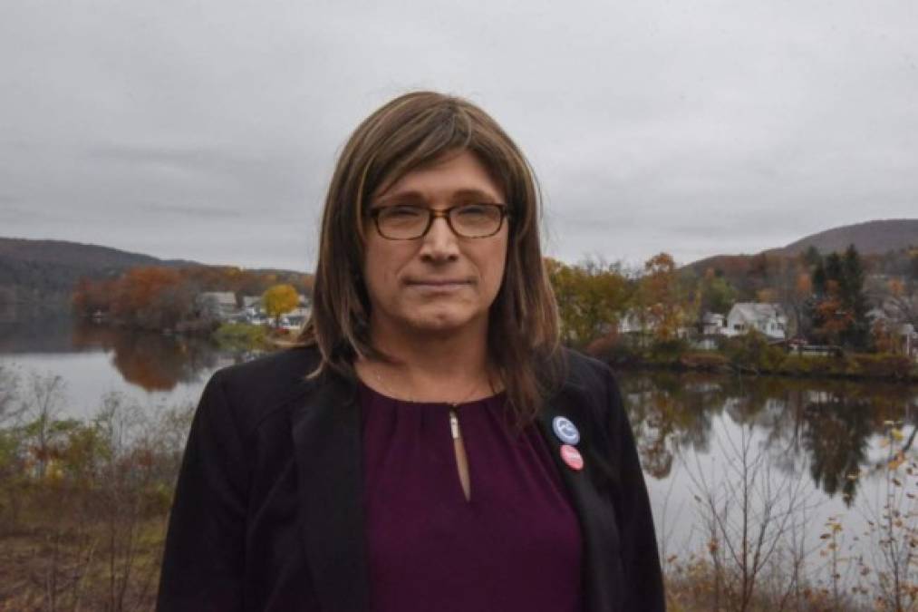 La demócrata Christine Hallquist busca convertirse en la primera gobernadora transgénero de Estados Unidos por el estado de Vermont.