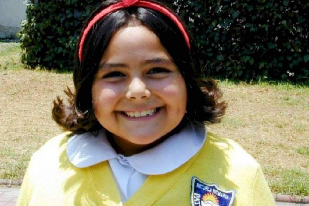 La adorable actriz mexicana Ana Paulina Cáceres, quien interpretaba al tierno personaje 'Polita' de la telenovela 'Qué vivan los niños' deslumbra en sus redes sociales por su aspecto físico ahora que es una adulta.