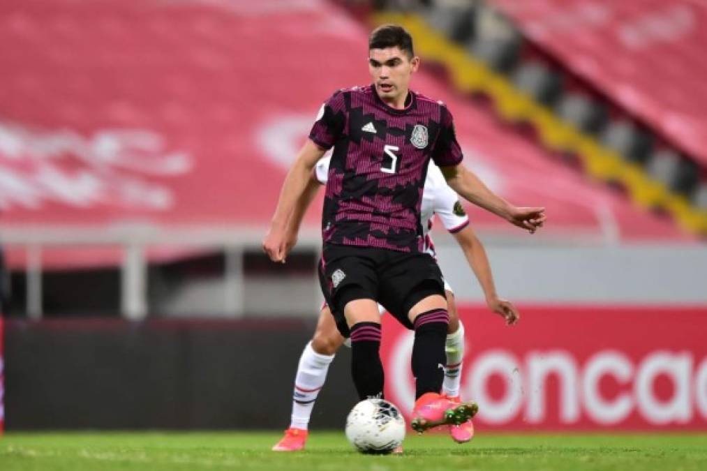 Johan Vásquez - El lateral izquierdo salió campeón del Preolímpico con México.