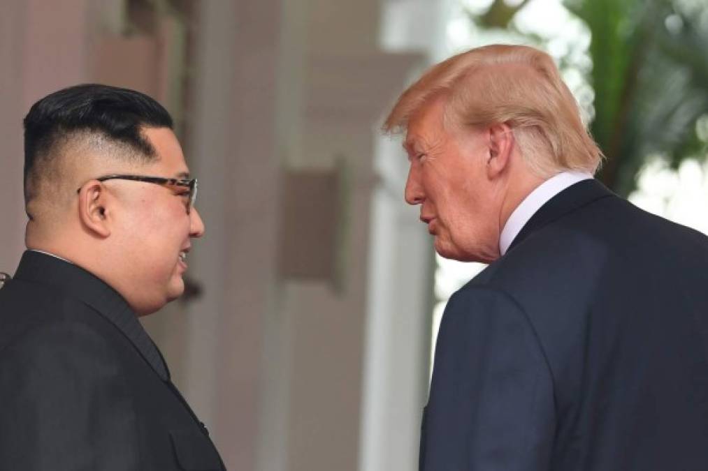 Trump se mostró muy sonriente con el líder norcoreano al que alguna vez calificó de 'pequeño hombre cohete'.
