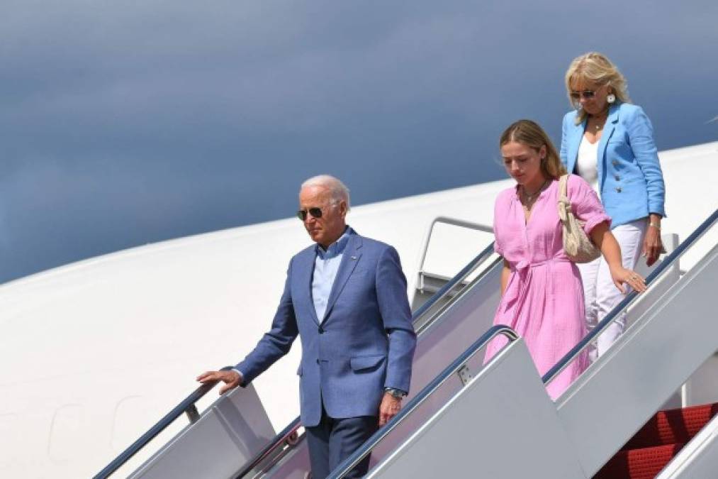 Biden y su nieta llegaron temprano a Washington D.C. tras haber pasado el fin de semana en su residencia familiar en Delaware.