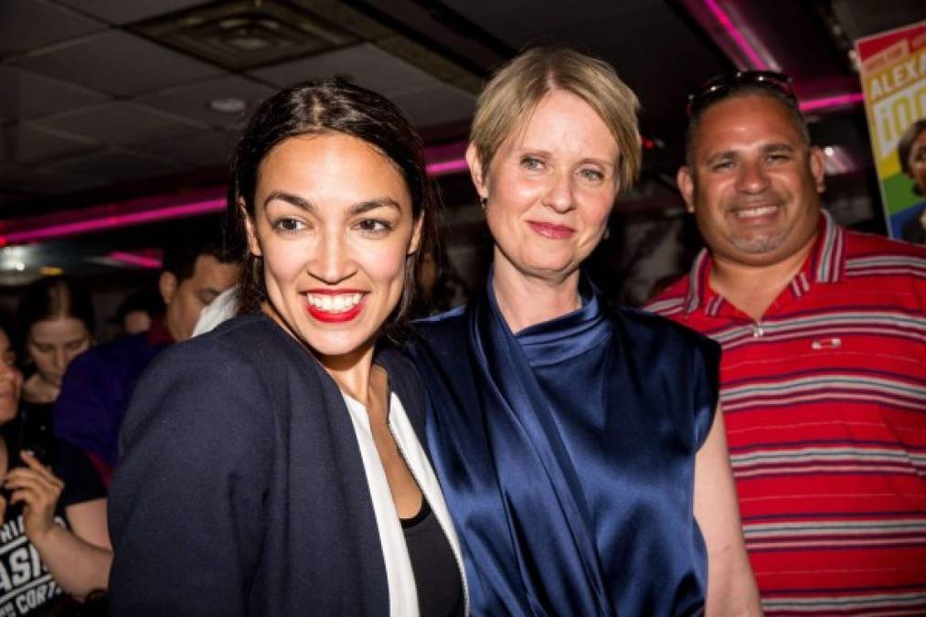 El triunfo electoral de Ocasio ha causado sensación en EEUU, donde hasta el presidente Donald Trump se hizo eco de las primarias demócratas, no tanto para ensalzar la victoria de ésta, sino para destacar la derrota de Crowley.<br/><br/>'Nadie se lo esperaba. Quizás debería haber sido más amable y más respetuoso hacia su presidente', tuiteó Trump.