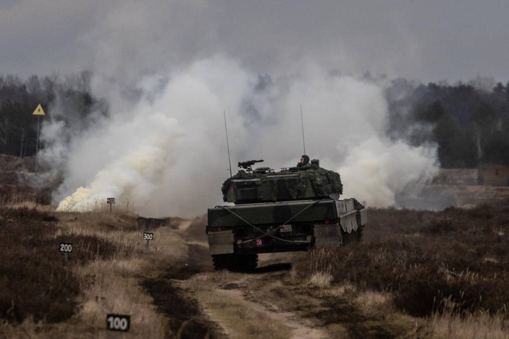 “Este tanque es de muy alta calidad, muy bueno. Y lo que me gusta es que a nuestros soldados también les gusta mucho”, declaró a la prensa el general ucraniano Vadym Khodak.