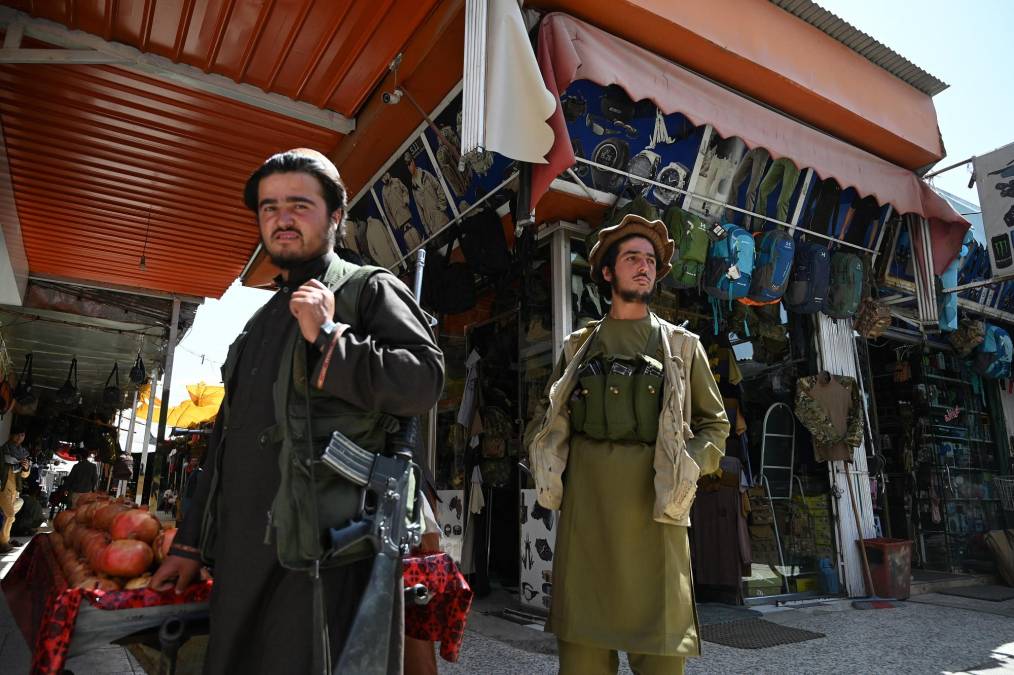 FOTOS: Cuatro horas infernales vivieron periodistas al ser torturados por talibanes en Kabul