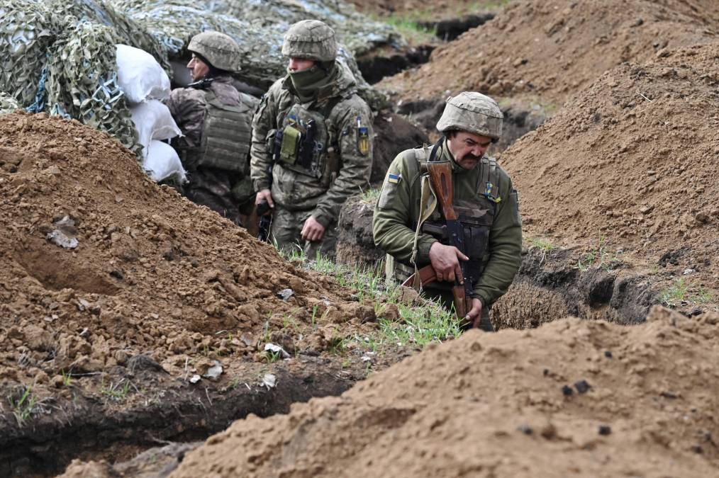 La ciudad de Avdíivka, situada cerca de Donetsk, capital regional ocupada, está desde hace meses entre los puntos más calientes de la región del mismo nombre, que el ejército ruso quiere tomar en su totalidad.