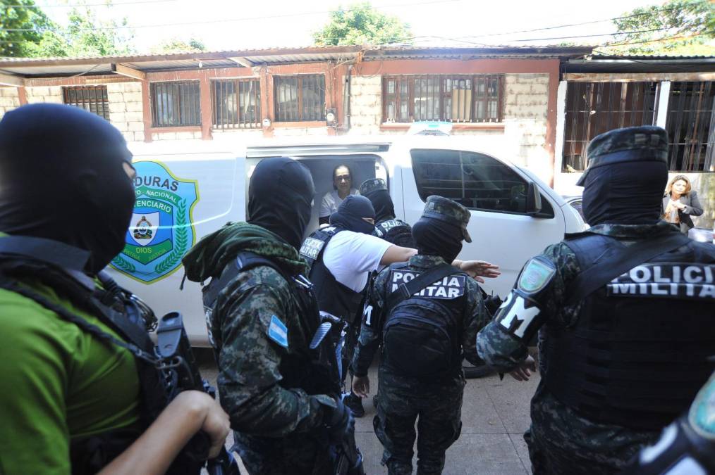 La detención fue ejecutada por agentes de la Policía Militar del Orden Público (PMOP), quienes trasladaron a Tábora hacia Tegucigalpa, permaneció arrestada hasta el mediodía en la Unidad Receptora de Detenidos (UNRED-PMOP), en el barrio Los Dolores.