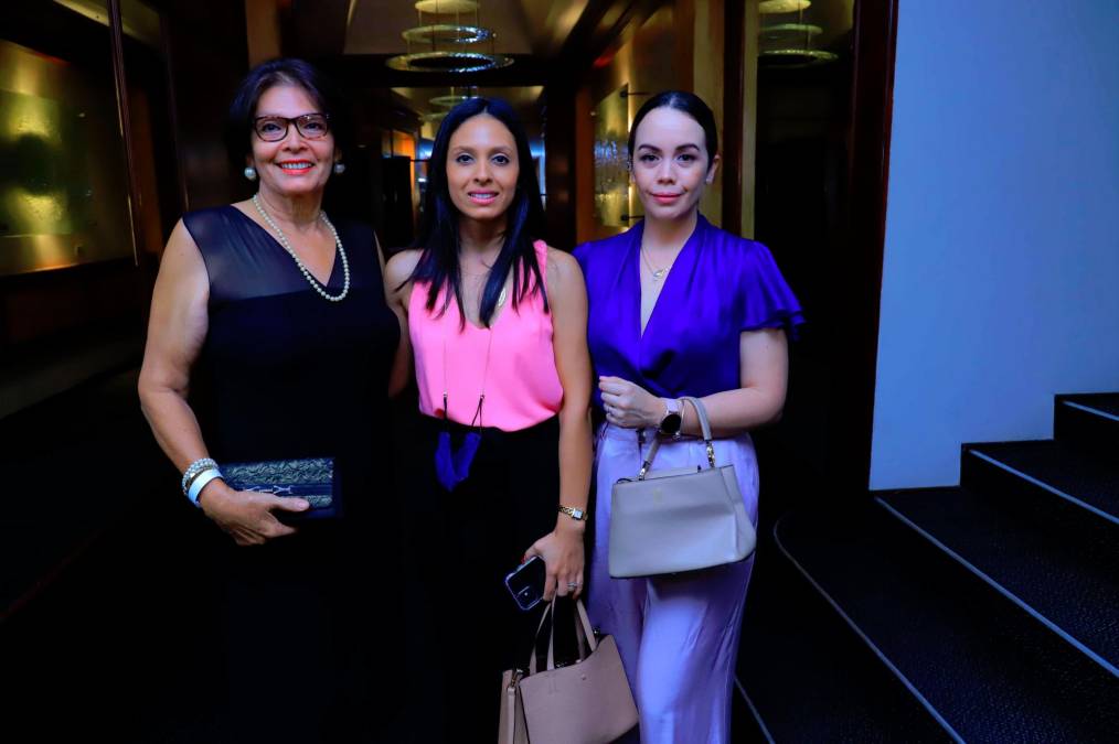 Lastenia Pineda, Sara Pineda y María José Álvarez