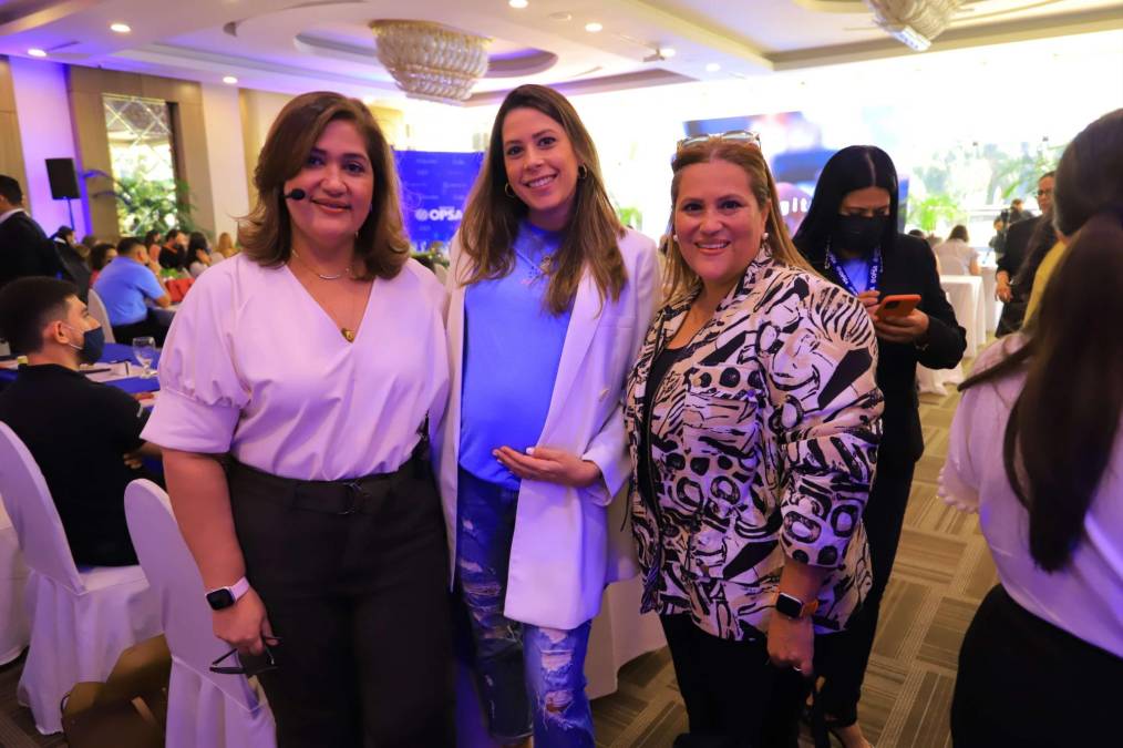 Isabel Sabillón, Michelle Marzán y María José Fúnez