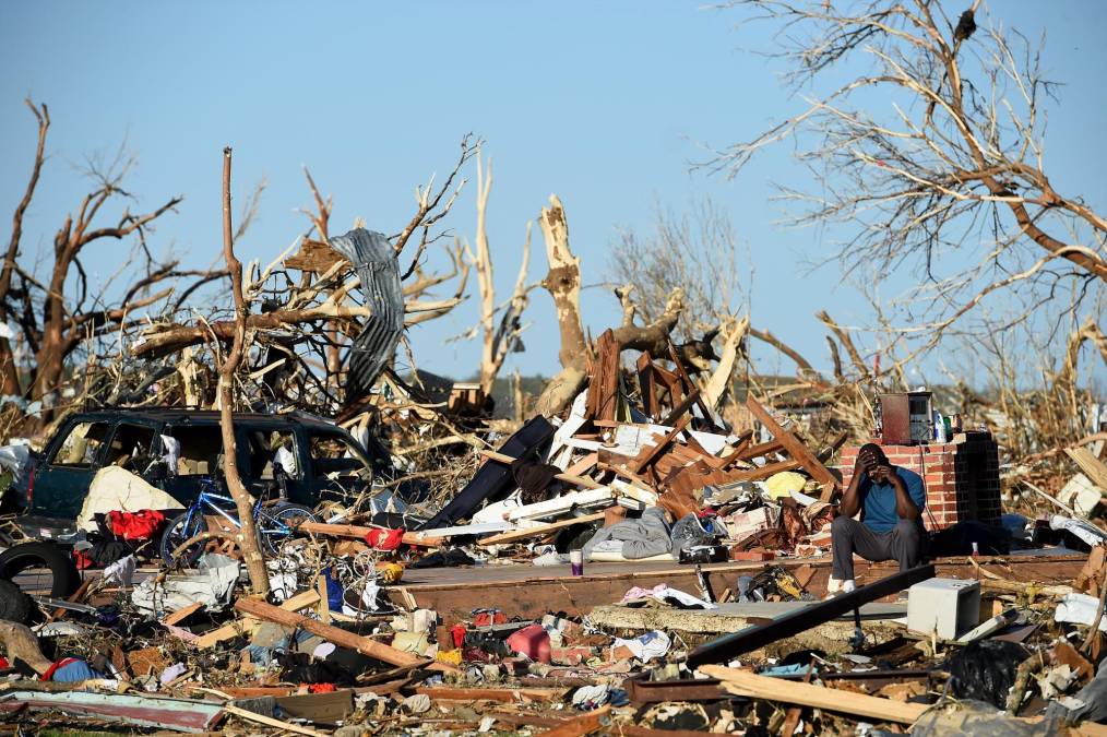 Tornado arrasa el oeste de Misisipi y deja al menos 26 muertos