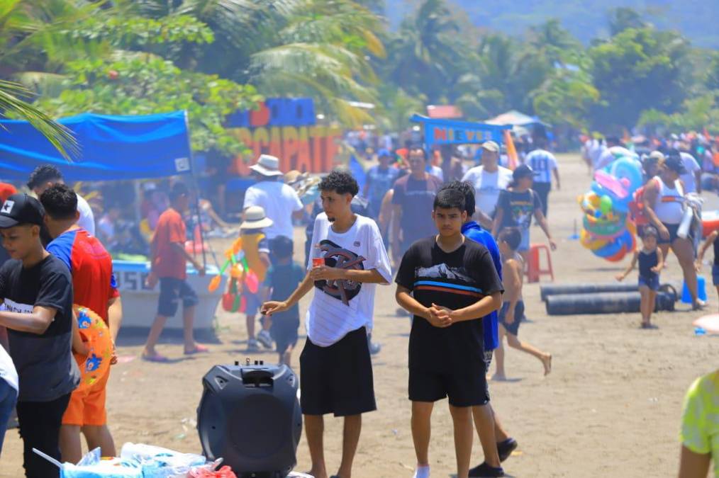 Las referidas playas son de las más visitadas por los veraneantes durante la Semana Santa en Honduras. 