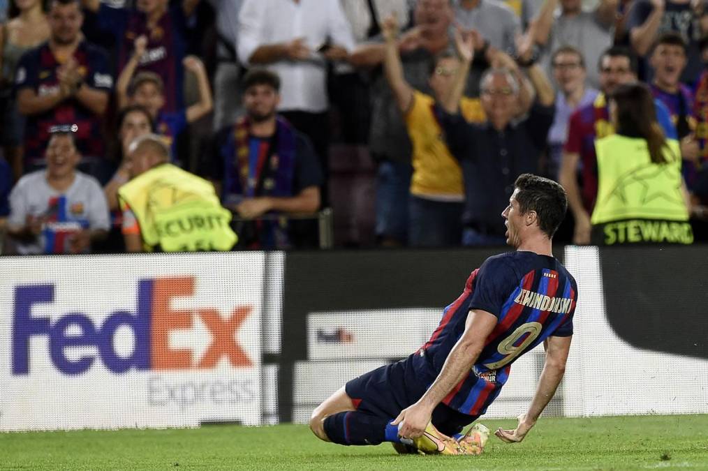 El Camp Nou vibró con los goles de Robert Lewandowski.