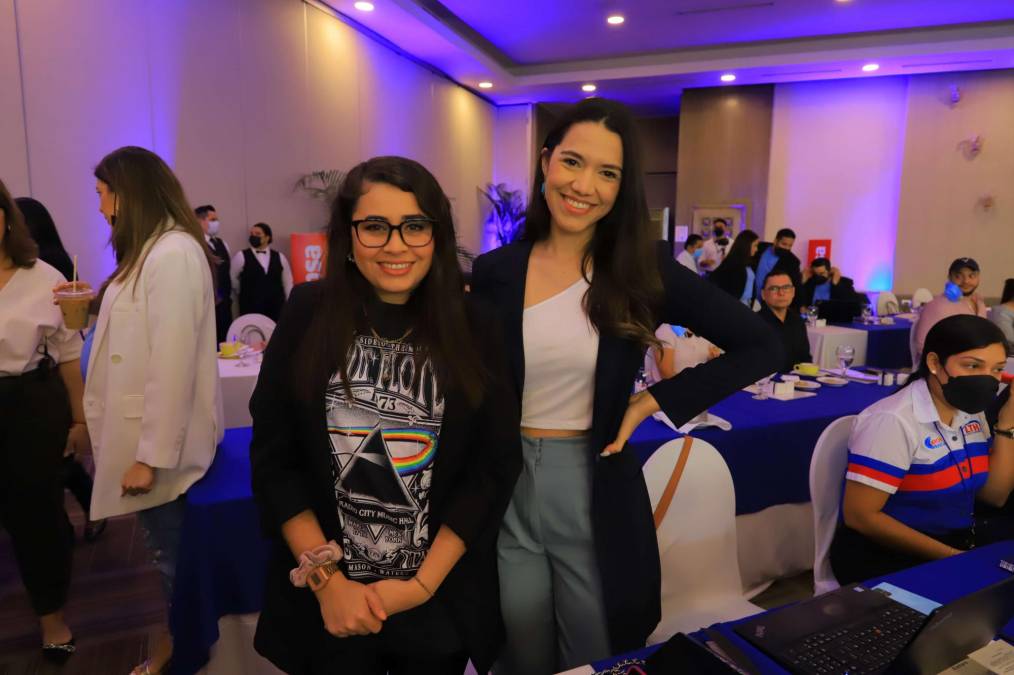 Angélica Torres y Claudia Pineda