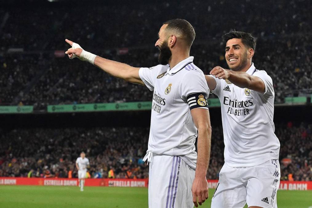 La emoción de Karim Benzema tras su triplete en el Spotify Camp Nou. Noche mágica del francés.