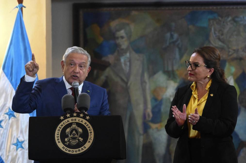 Xiomara Castro atribuye a “difíciles condiciones” en la región la migración a EEUU