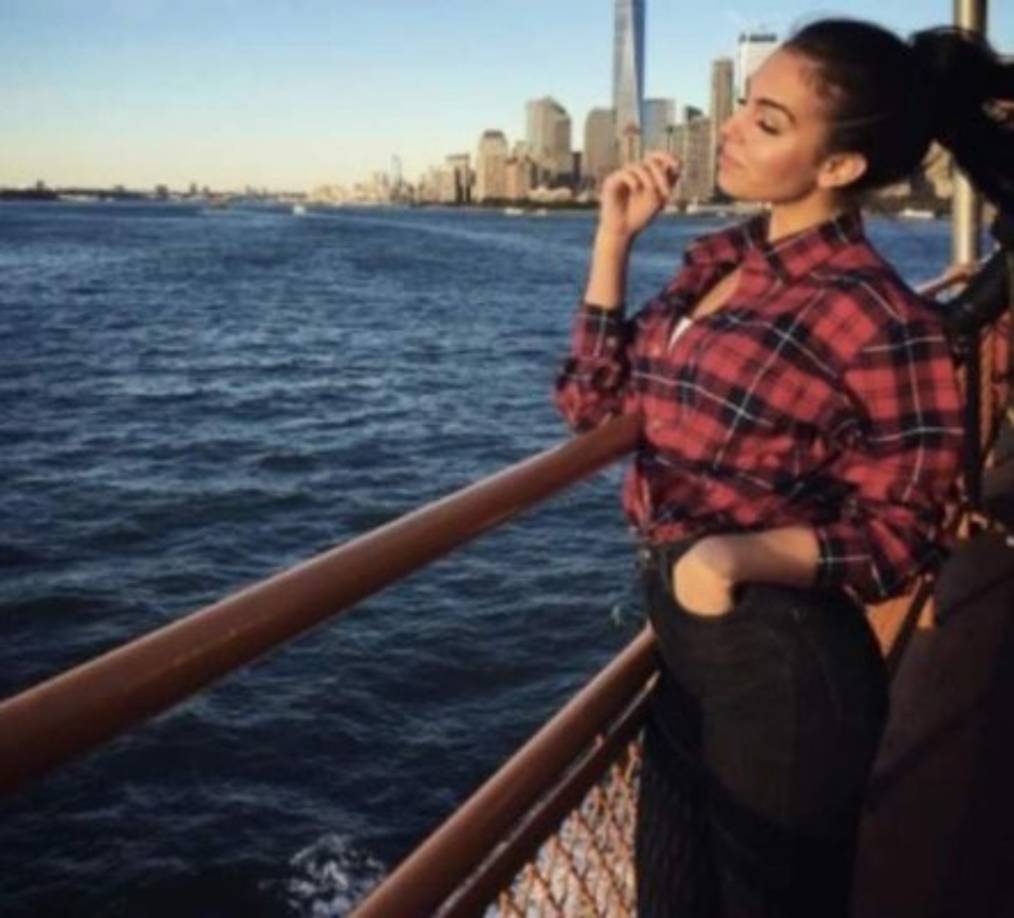 A la joven ya se le ha visto en las gradas del Santiago Bernabéu animando a Ronaldo.
