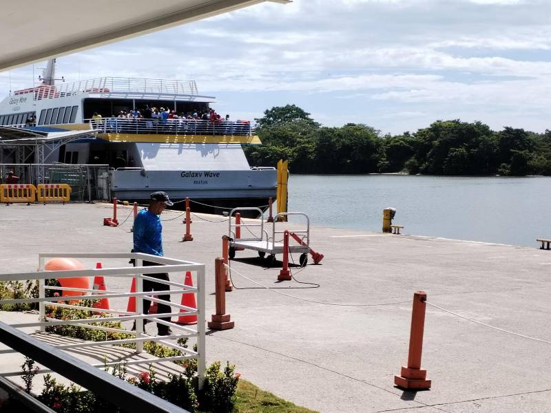 Los propietarios de yates que viajan a Islas de la Bahía, junto con dueños de embarcaciones cargueras y pesqueras, han advertido que podrían unirse para construir un muelle privado en otra ubicación.