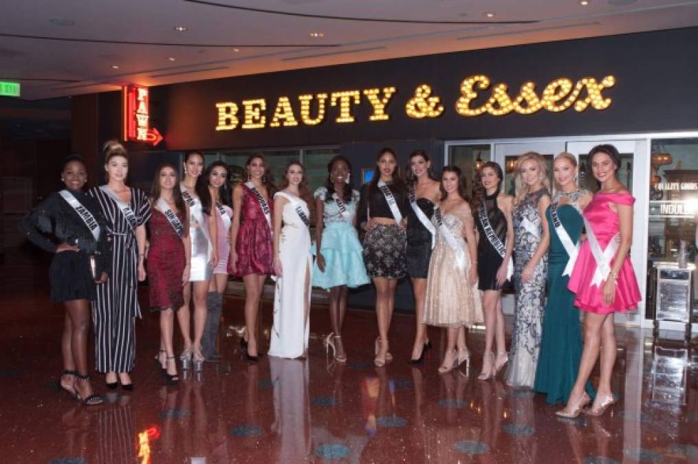 Isabel Chikoti, Miss Zambia 2017; Blerta Leka, Miss Albania 2017; Manuela Bruntraeger, Miss Singapore 2017; Momoko Abe, Miss Japan 2017; Cho SeWhee, Miss Korea 2017; April Tobie, Miss Honduras 2017; Jana Sader, Miss Lebanon 2017; Cassandra Chery, Miss Haiti 2017; Shanaelle Petty, Miss Croatia 2017; Sofia del Prado, Miss Spain 2017; Kaja Kojan, Miss Norway 2017; Carmen Muñoz, Miss Dominican Republic 2017; Frida Fornander, Miss Sweden 2017; Arna Ýr Jónsdóttir, Miss Iceland 2017; and Suné January, Miss Namibia 2017.