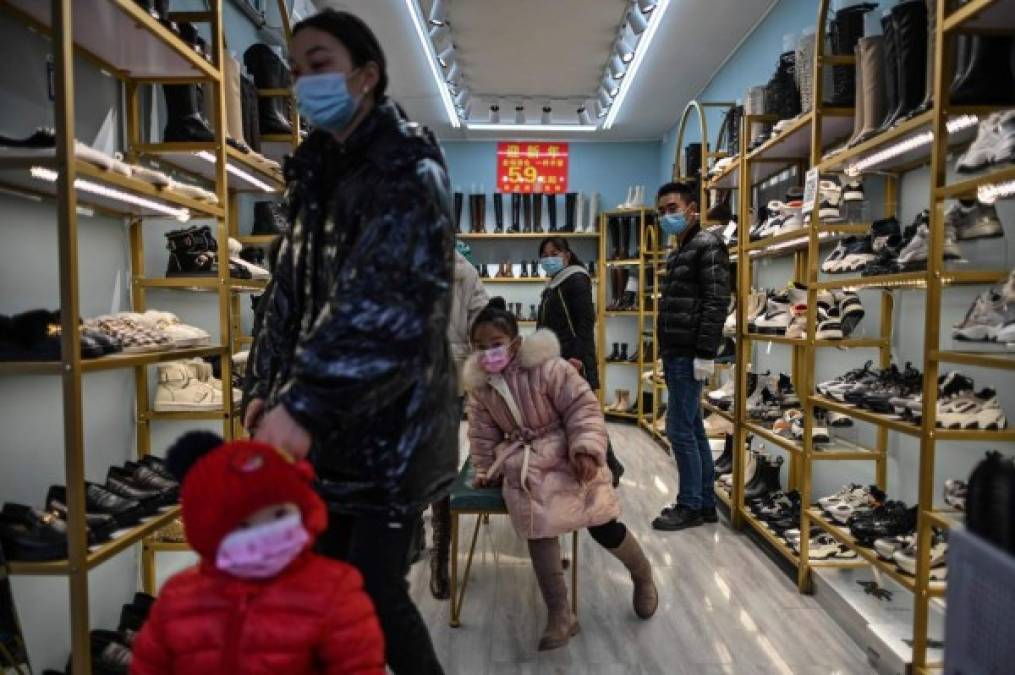 Wuhan, cuna del coronavirus, se va de fiesta mientras la pandemia arrecia en el mundo