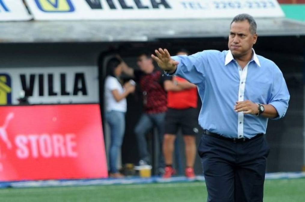 El entrenador colombiano Hernán Torres es el estratega de la Liga Deportiva Alajuelense. El club cuenta con 29 títulos de Liga.