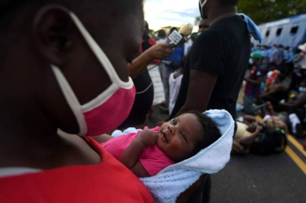 Cruz indicó que los migrantes irregulares estaban desde marzo pasado en Honduras, a donde llegaron después de un viaje que los llevó por Brasil, Perú, Ecuador, Colombia, Panamá, Costa Rica y Nicaragua. AFP