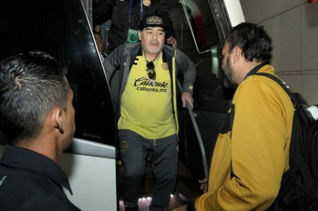 Así fue la llegada de Diego Maradona al estadio Alfonso Lastras Ramírez de San Luis.