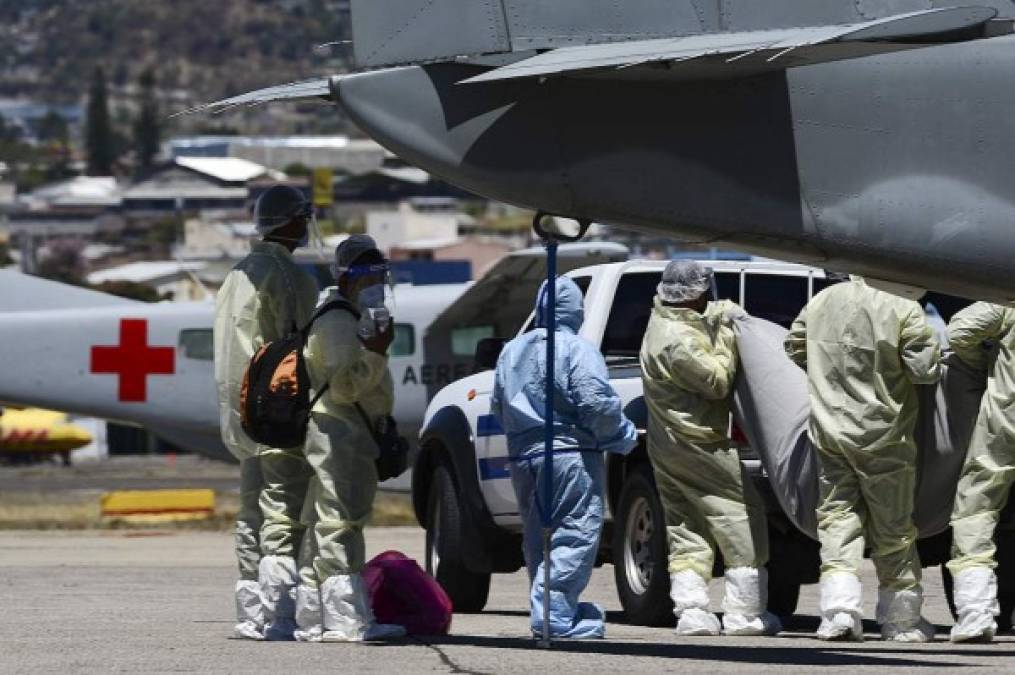 Minutos antes que la avioneta aterrizara en Tegucigalpa, el doctor Walter Willy falleció a causa del covid-19, dijeron quienes acompañaban el traslado.