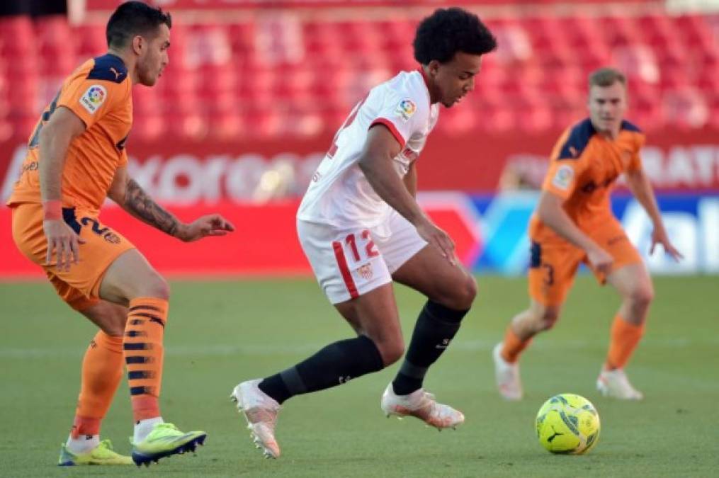 Jules Koundé: El Manchester City y Manchester United se han interesado por el central del Sevilla y su precio de salida sería de 65 millones de euros. El defensor francés ha realizado una gran temporada en el fútbol español. Foto AFP.