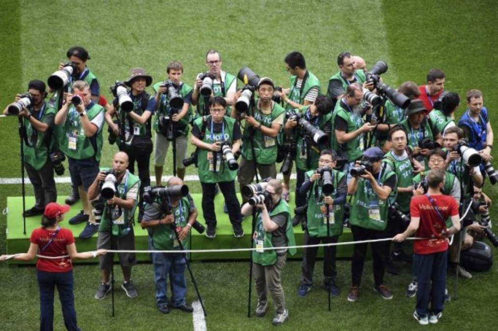 El encuentro entre México y Corea del Sur estuvo cubierto por una gran cantidad de fotógrafos.