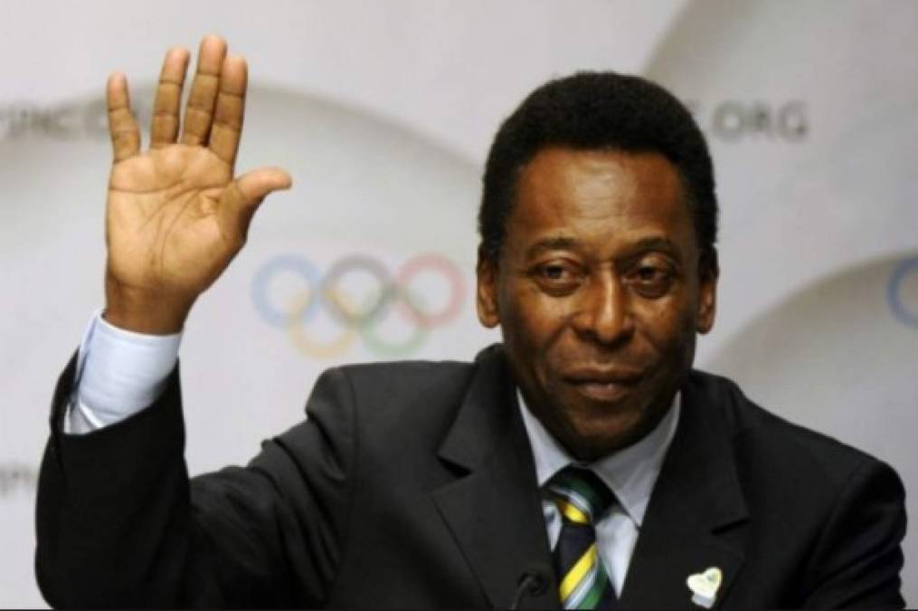 Pelé fue ministro de deportes de Brasil entre 1994 y 1998, bajo el mandato del presidente Fernando Henrique Cardoso.