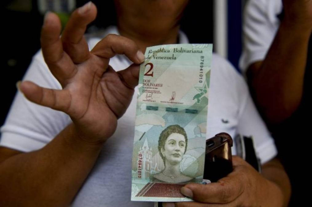 Maduro afirma que la emisión de nuevos billetes será el punto de partida para un 'gran cambio'.