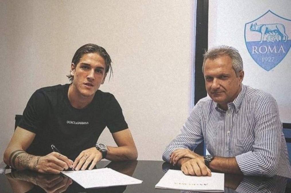 La Roma hace oficial el acuerdo de renovación con Nicolo Zaniolo, la nueva 'perla' del fútbol italiano, el jugador de 20 años ha firmado hasta el 2024.