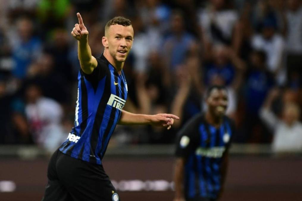 Ivan Perisic sigue sin renovar un contrato que concluirá en junio con el Inter de Milán y el Chelsea lo sabe. Thomas Tuchel quiere al atacante croata y según Sunday Mirror el técnico aprieta para que llegue en enero para cubrir la baja de Chilweel para lo que resta de temporada.