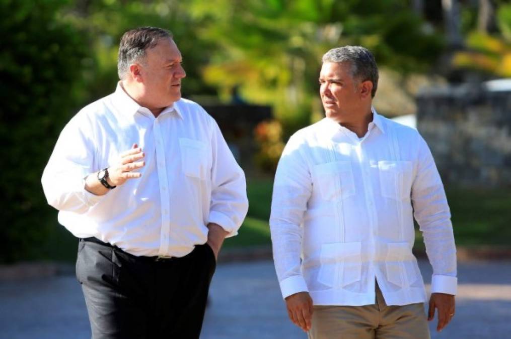 En tanto, el secretario de Estado de Estados Unidos, Mike Pompeo, y el presidente de Colombia, Iván Duque, acordaron la semana pasada unir esfuerzos para aislar diplomáticamente al gobierno de Nicolás Maduro y 'recuperar' la democracia en Venezuela.