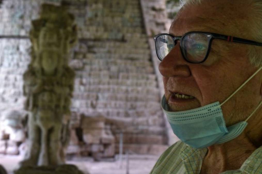 En la escalinata destacan la arquitectura, las esculturas y el texto más largo de toda el área maya, que relata la historia de Copán, desentrañada en más de cien años de investigaciones.