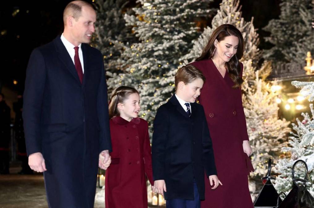 El evento navideño de Kate y William concidió con el estreno de la tanda final de episodios de su docuserie ‘Harry y Meghan’ para terminar de ajustar cuentas con el clan Windsor y los funcionarios de ‘La Firma’.