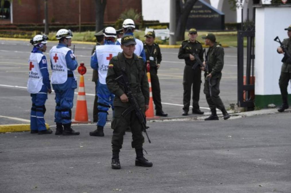 'Todos los Colombianos rechazamos el terrorismo y estamos unidos para enfrentarlo. COLOMBIA se entristece pero no se doblega ante la violencia', escribió el mandatario en Twitter