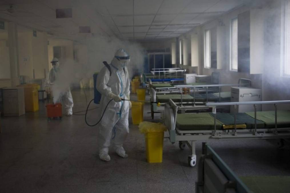 Los hospitales, desbordados de pacientes en los últimos tres meses, lucen ahora vacíos.