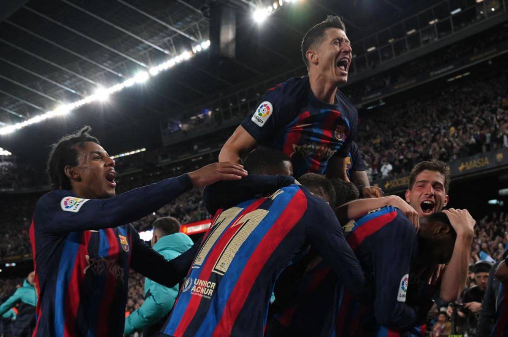 Gesto de Vinicius con Araújo, euforia del Barça y enfado del Madrid