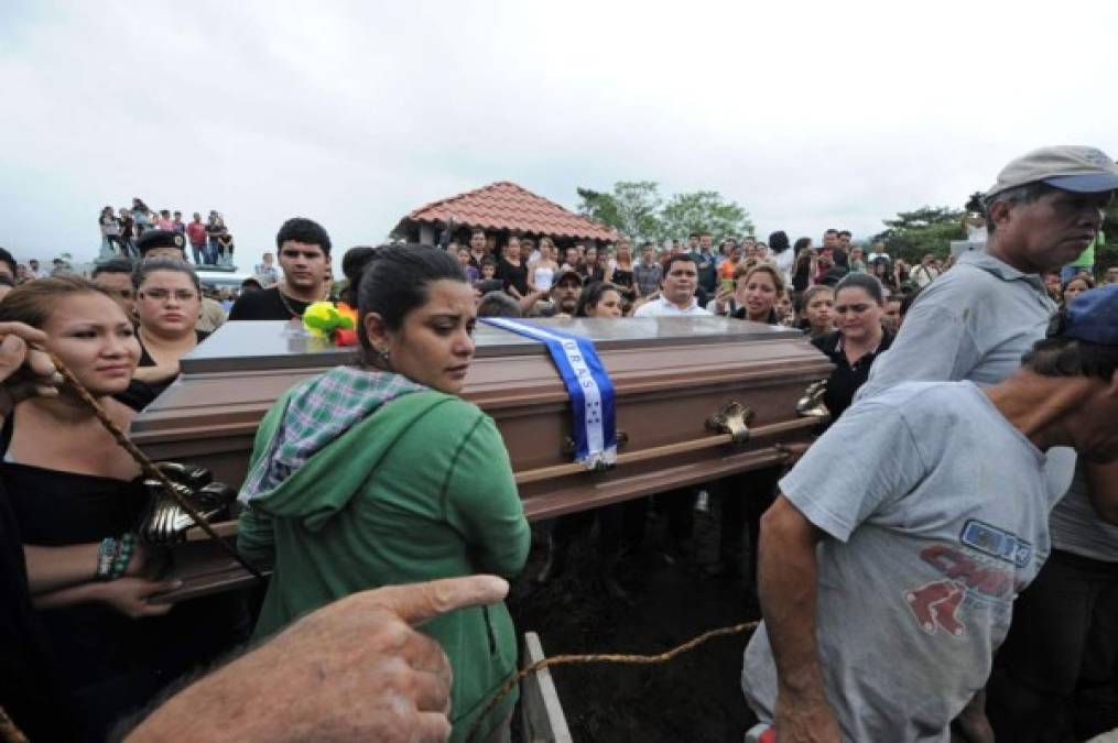 Las jóvenes desaparecieron después de asistir el 13 de noviembre a una fiesta de cumpleaños celebrada en un balneario de la ciudad de Santa Bárbara, 200 km al noroeste de la capital.