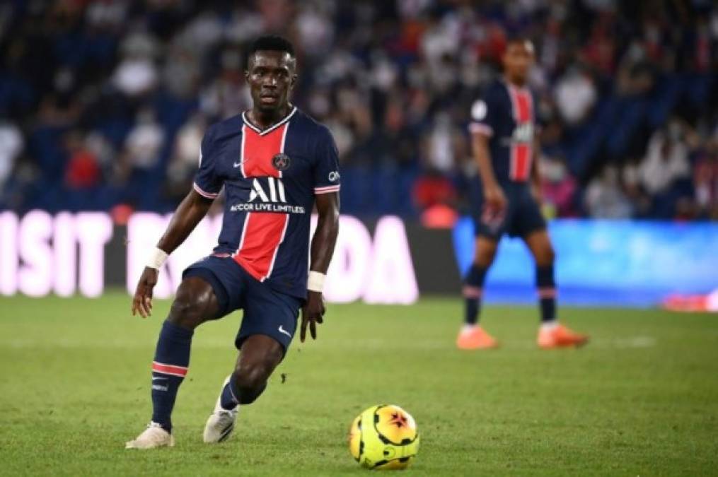 Idrissa Gueye: Senagalés que juega como centrocampista y no entra en los planes del cuerpo técnico del PSG. Foto AFP.