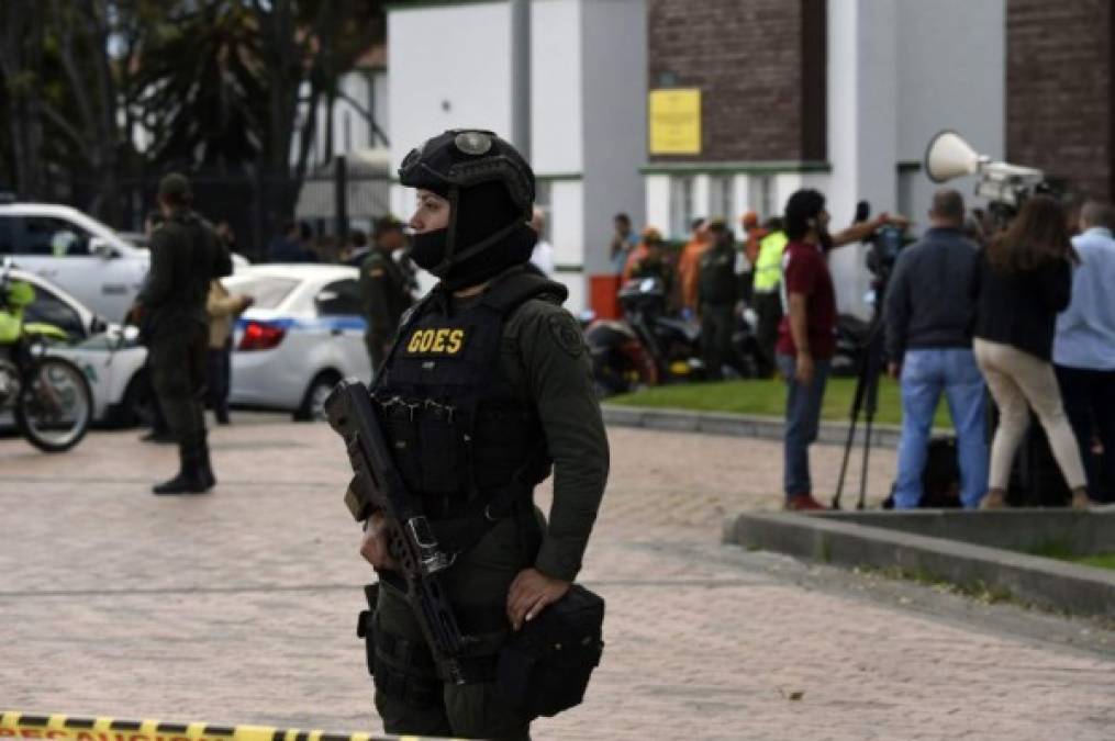Tras conocer la explosión, el presidente colombiano, Iván Duque, dijo haber dado órdenes a la Fuerza Pública para determinar los autores del ataque.