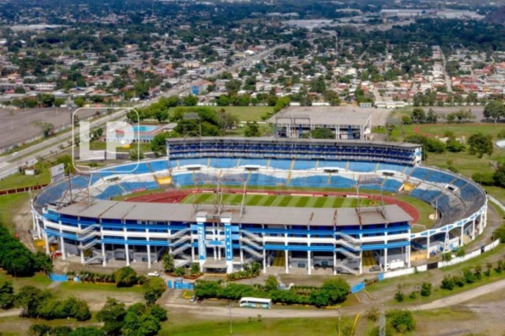 Imagen panorámica del estadio Olímpico Metropolitano de San Pedro Sula minutos antes del partido de la Concachampions.