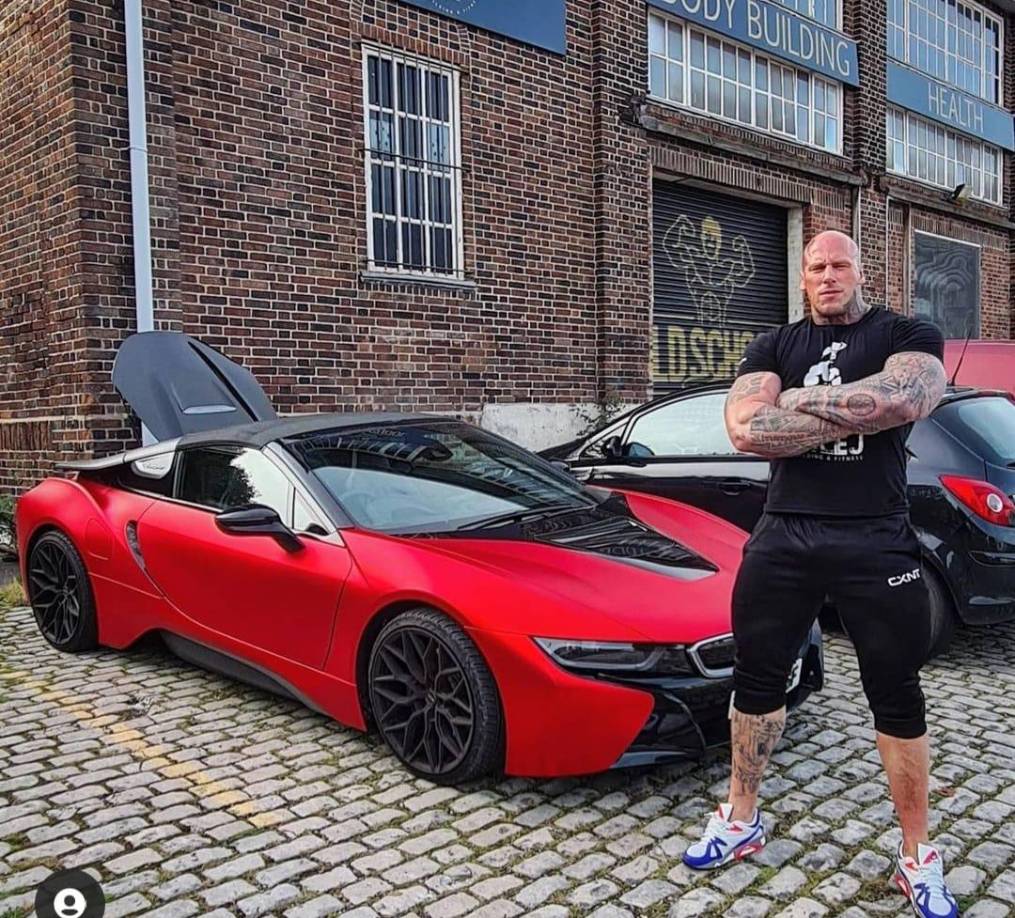 Otra de las pasiones de Martyn son los vehículos.