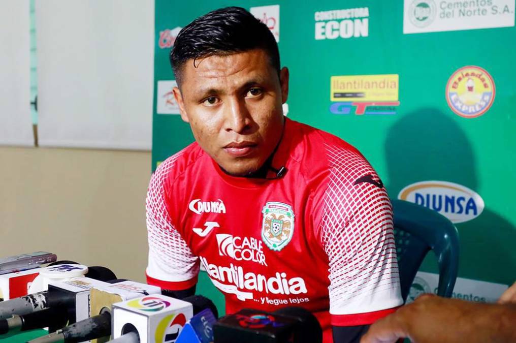 Frelys López: el delantero hondureño toma el lugar de Bryan Castillo esta noche contra Olimpia. 