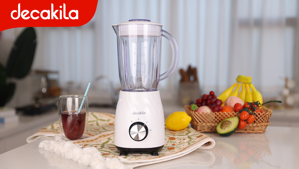 La potencia de estas licuadoras de 2 velocidades es de 250W y su voltaje de 120V 60Hz.