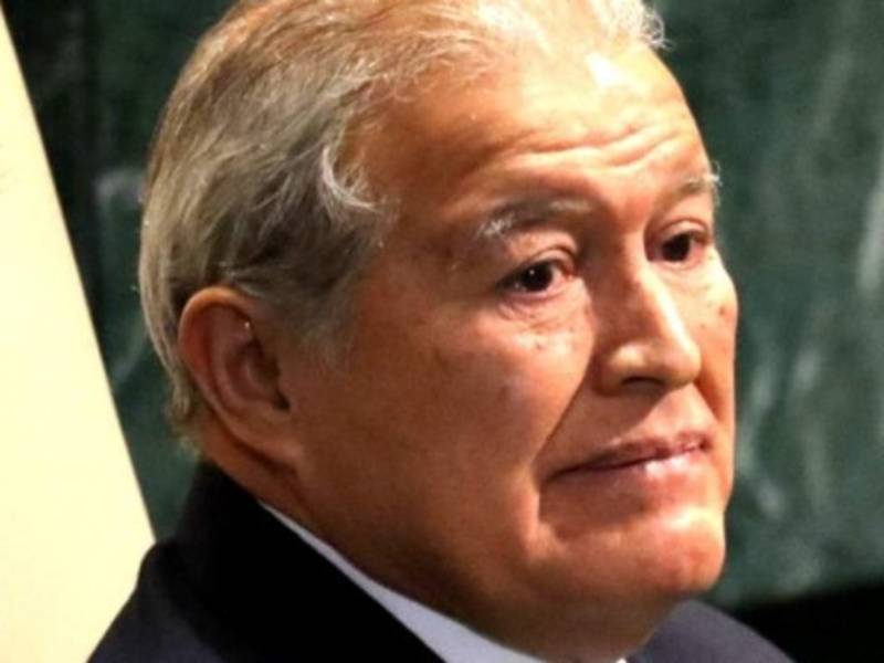 'Todas estas personas están siendo acusadas por los delitos de enriquecimiento ilícito y lavado de dinero', indicó una representante de la FGR.